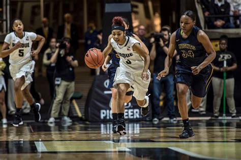 Women's purdue basketball - Mar 16, 2023 · Purdue women's basketball plays St. John's in an NCAA tournament play-in game for a No. 11 seed. The winner plays No. 6 seed North Carolina on Saturday. Purdue (19-10) is led by Lasha Petree (14.5 ... 